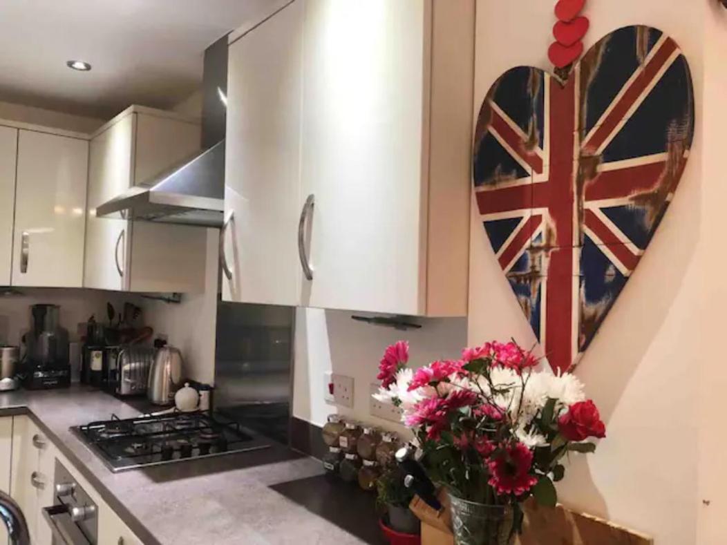 4 Bedroom House In Seaside Town Литълхамптън Екстериор снимка